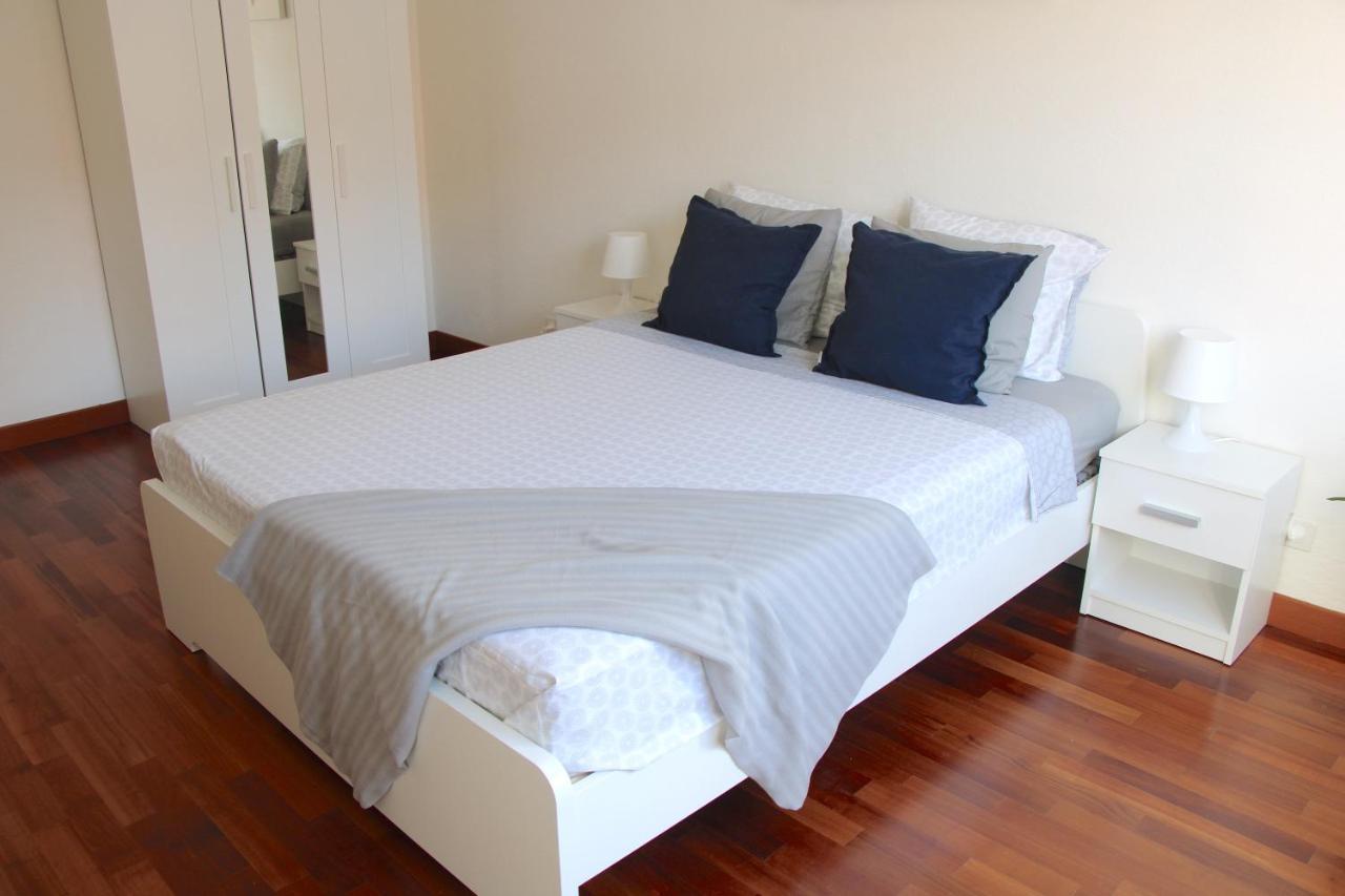 Cozy Apartment With Free Parking & Close To Lake Lugano Esterno foto