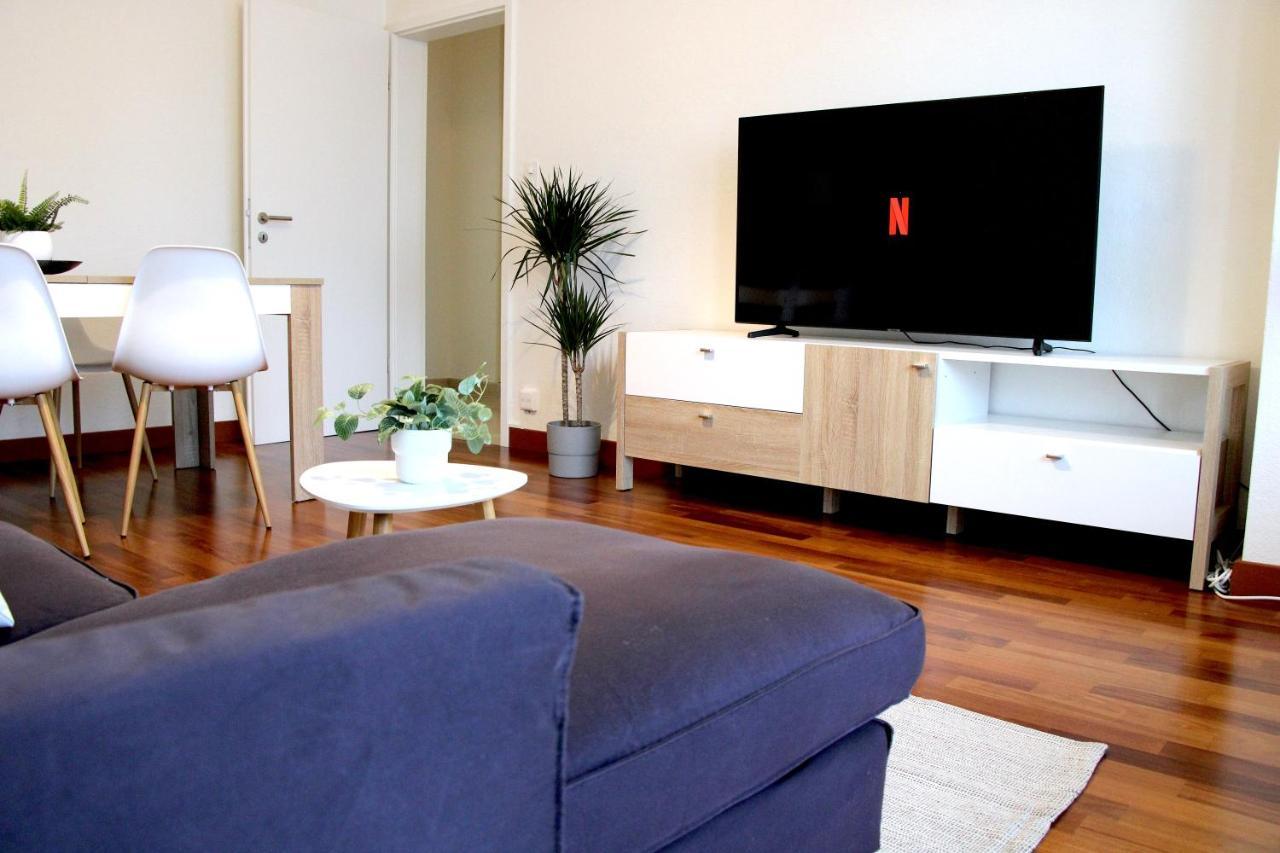 Cozy Apartment With Free Parking & Close To Lake Lugano Esterno foto