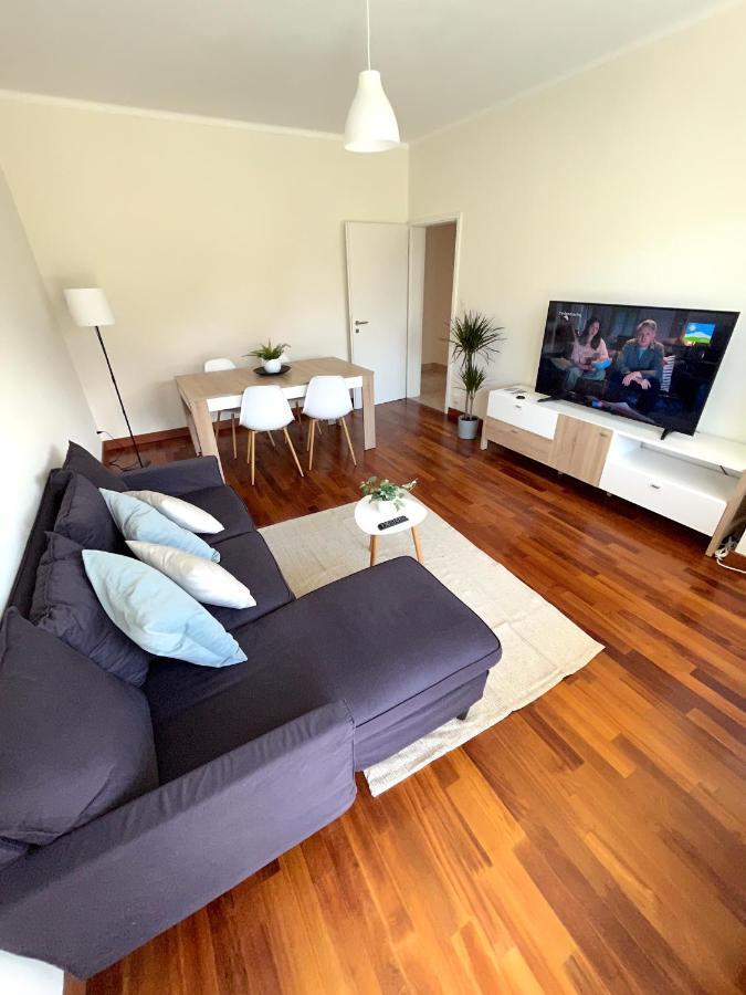 Cozy Apartment With Free Parking & Close To Lake Lugano Esterno foto
